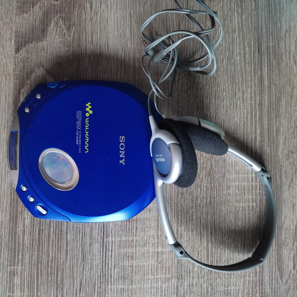 ⚡️ VINTAGE ICON! Sony Walkman ESPMAX! Blue Portable CD Player (Discman)